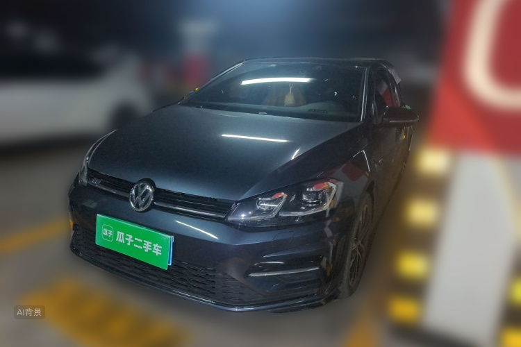 Volkswagen Golf 2019 car image #2