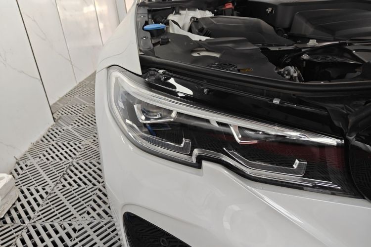 BMW 3 Series 2022 car image #8