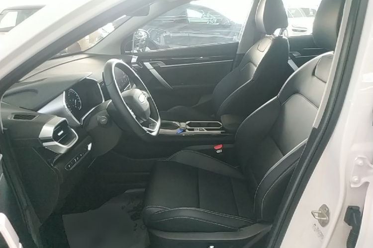 GEELY Coolray 2025 immagine di auto #15