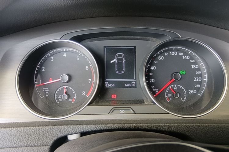 Volkswagen Golf 2015 car image #12