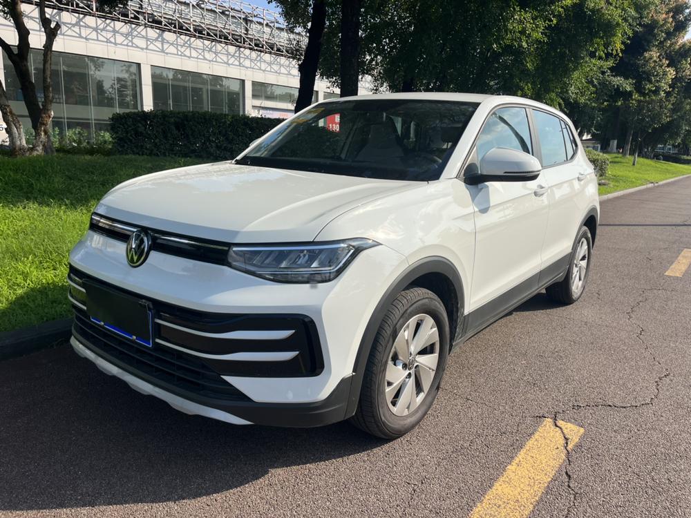 Volkswagen Tharu 2026 car image 