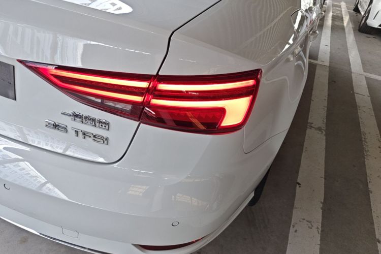 Audi A3 2019 #8 Audi A3 2019 صورة سيارة #8