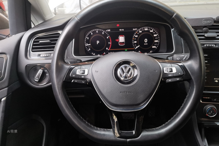 Volkswagen Golf 2020 car image #12