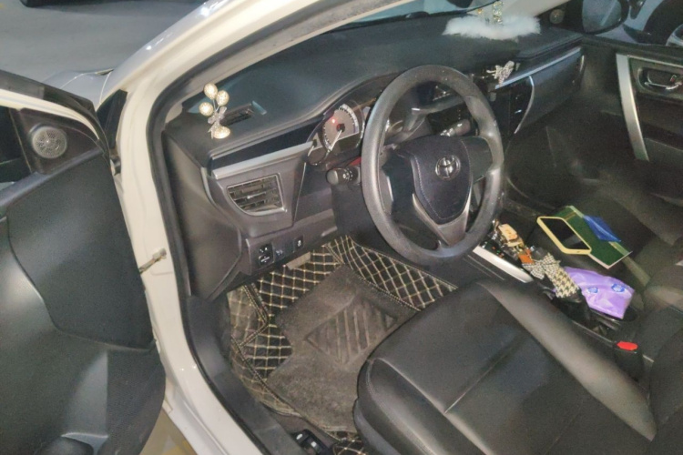 Toyota Corolla 2017 car image #9