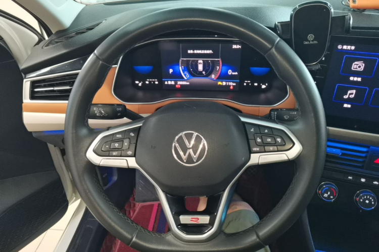 Volkswagen Bora 2024 car image #11
