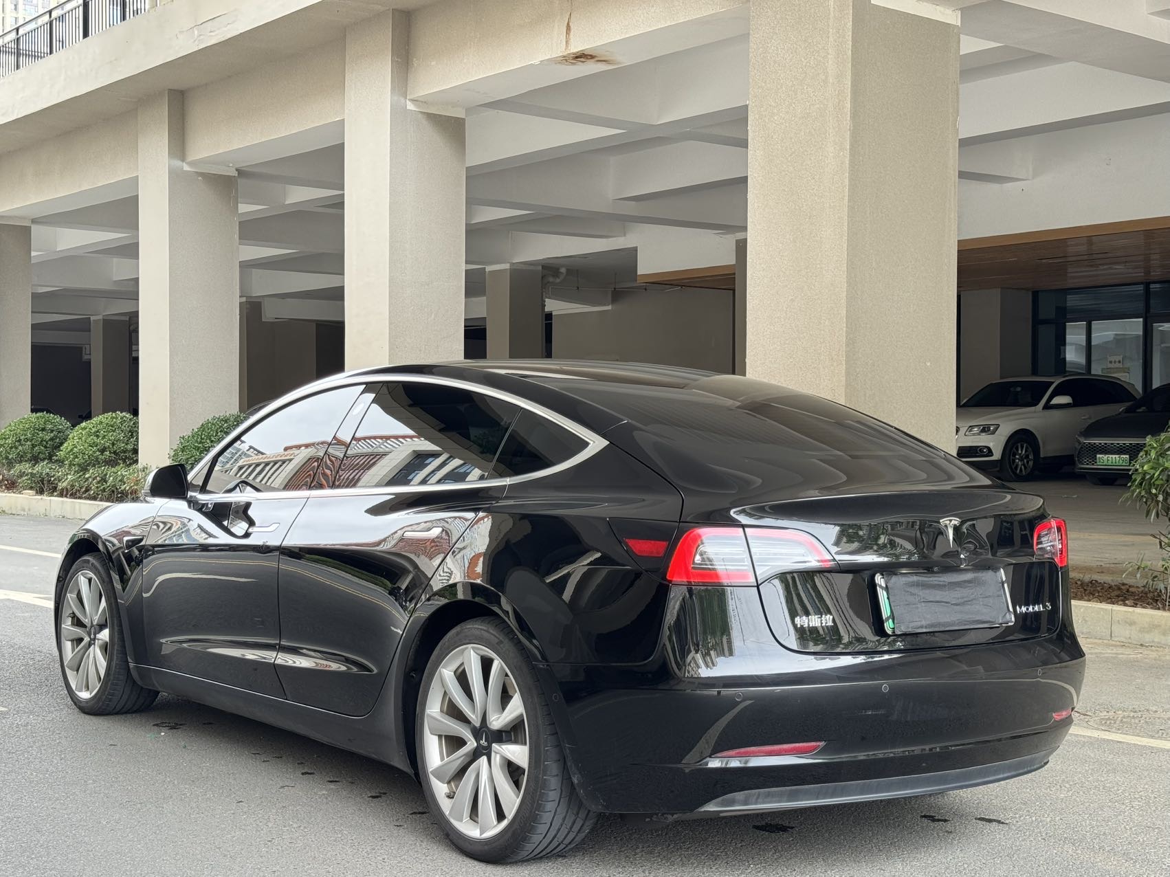 Tesla Model 3 2020 car image #7