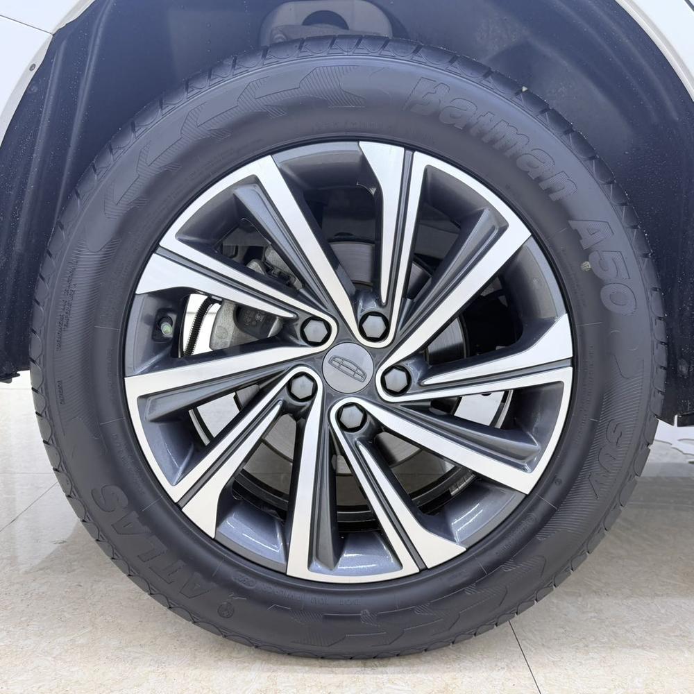 GEELY Vision X6 2021 immagine di auto #9
