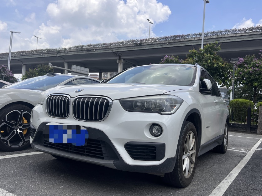 BMW X1 2018 BMW X1 2018 car image