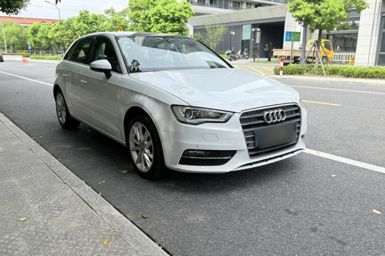 Audi A3 2015 car image #8