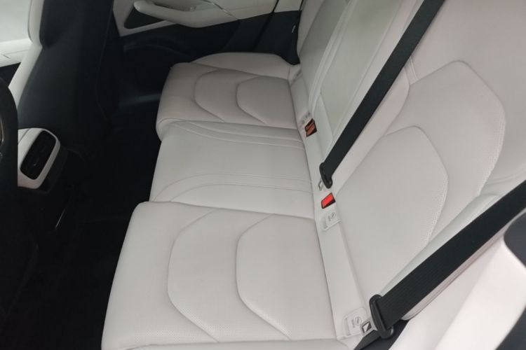 MI SU7 2025 car image #17