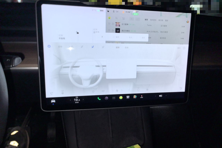 Tesla Model Y 2021 #13 Tesla Model Y 2021 car image #13