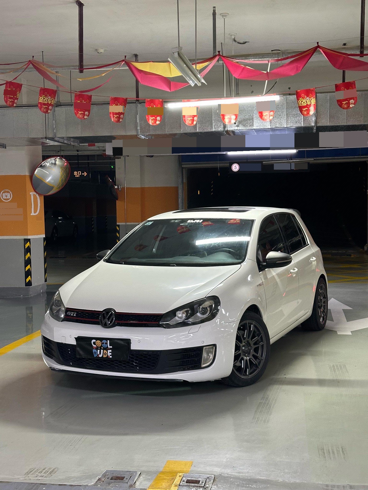 Volkswagen Golf 2011 car image 