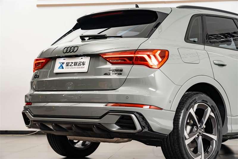 Audi Q3 2023 car image #9