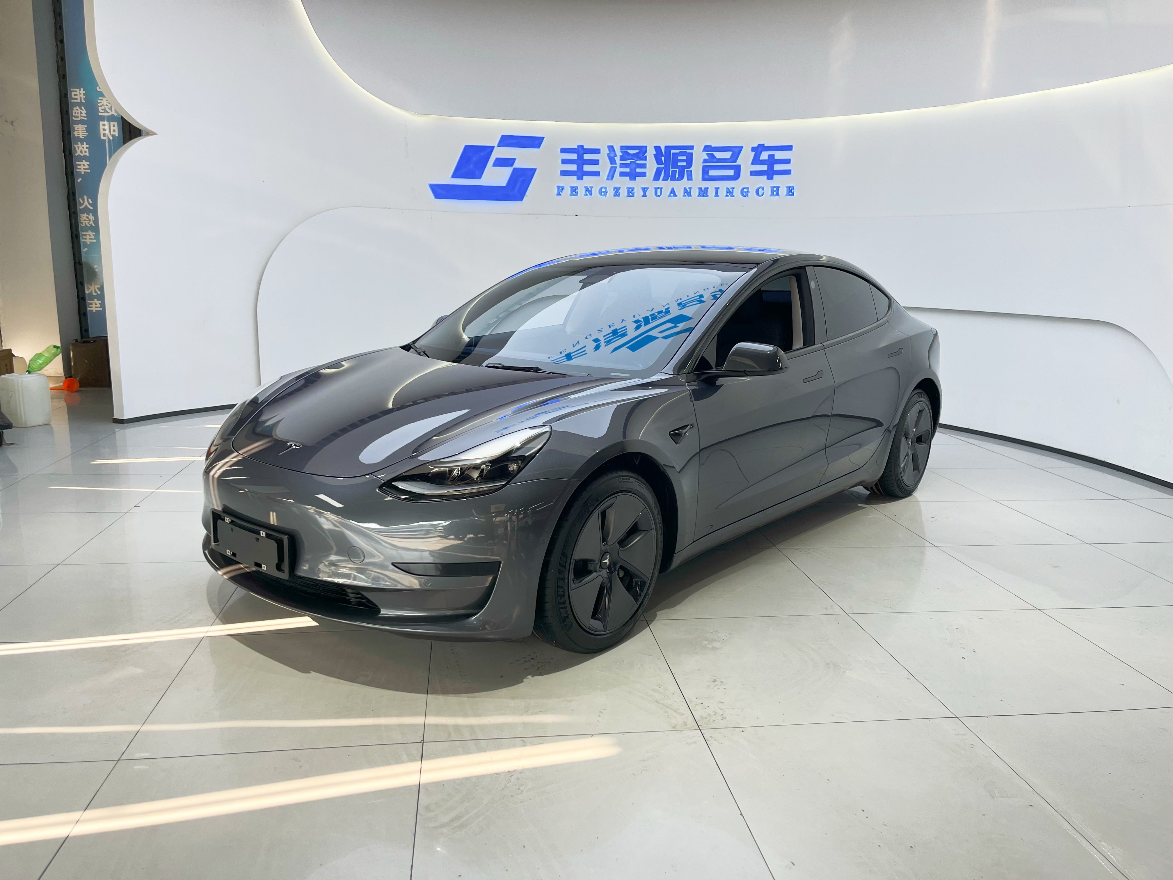 Tesla Model 3 2021 صورة سيارة 