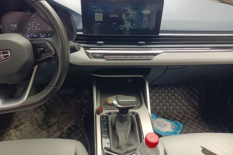 GEELY Emgrand 2022 car image #13