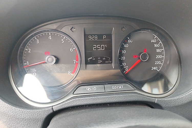 Volkswagen Polo 2017 #16 Volkswagen Polo 2017 car image #16