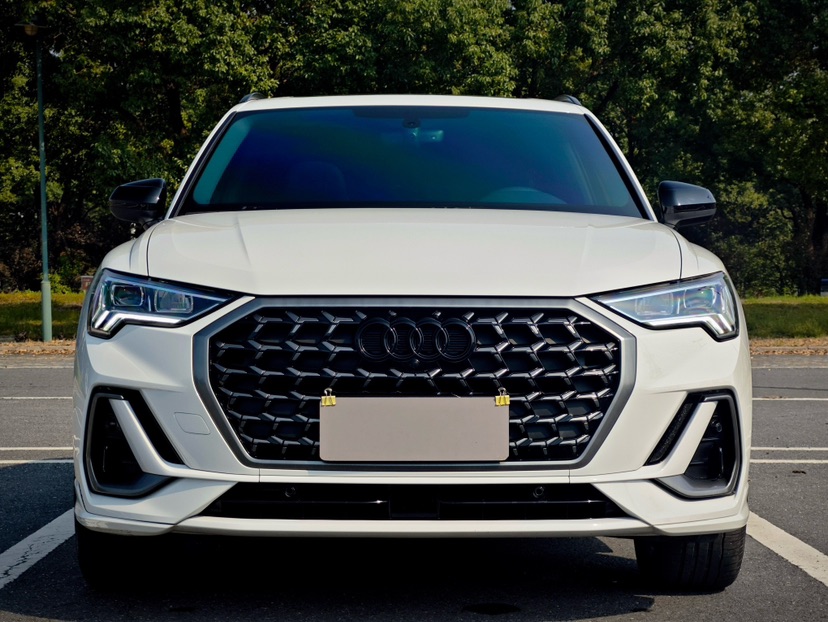 Audi Q3 2025 صورة سيارة #2