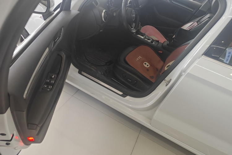 Audi A3 2017 car image #19