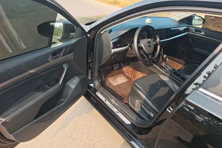 Volkswagen Lavida 2020 car image #16