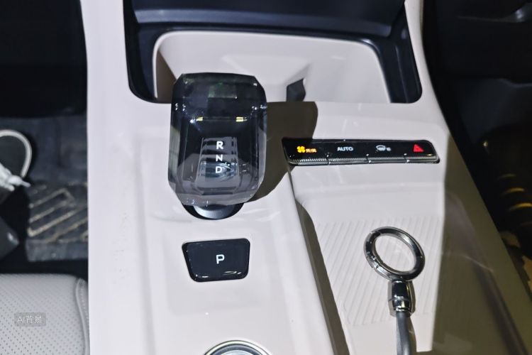 GEELY Boyue L 2025 #16 GEELY Boyue L 2025 immagine di auto #16