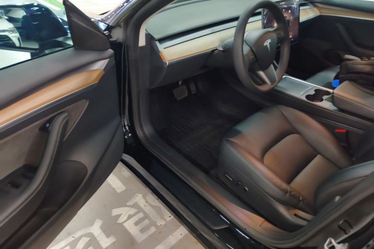 Tesla Model 3 2023 #16 Tesla Model 3 2023 صورة سيارة #16