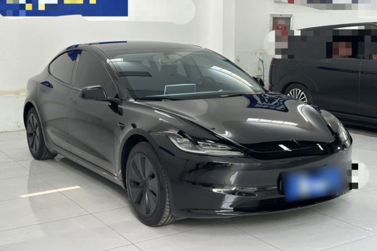 Tesla Model 3 2026 car image #6