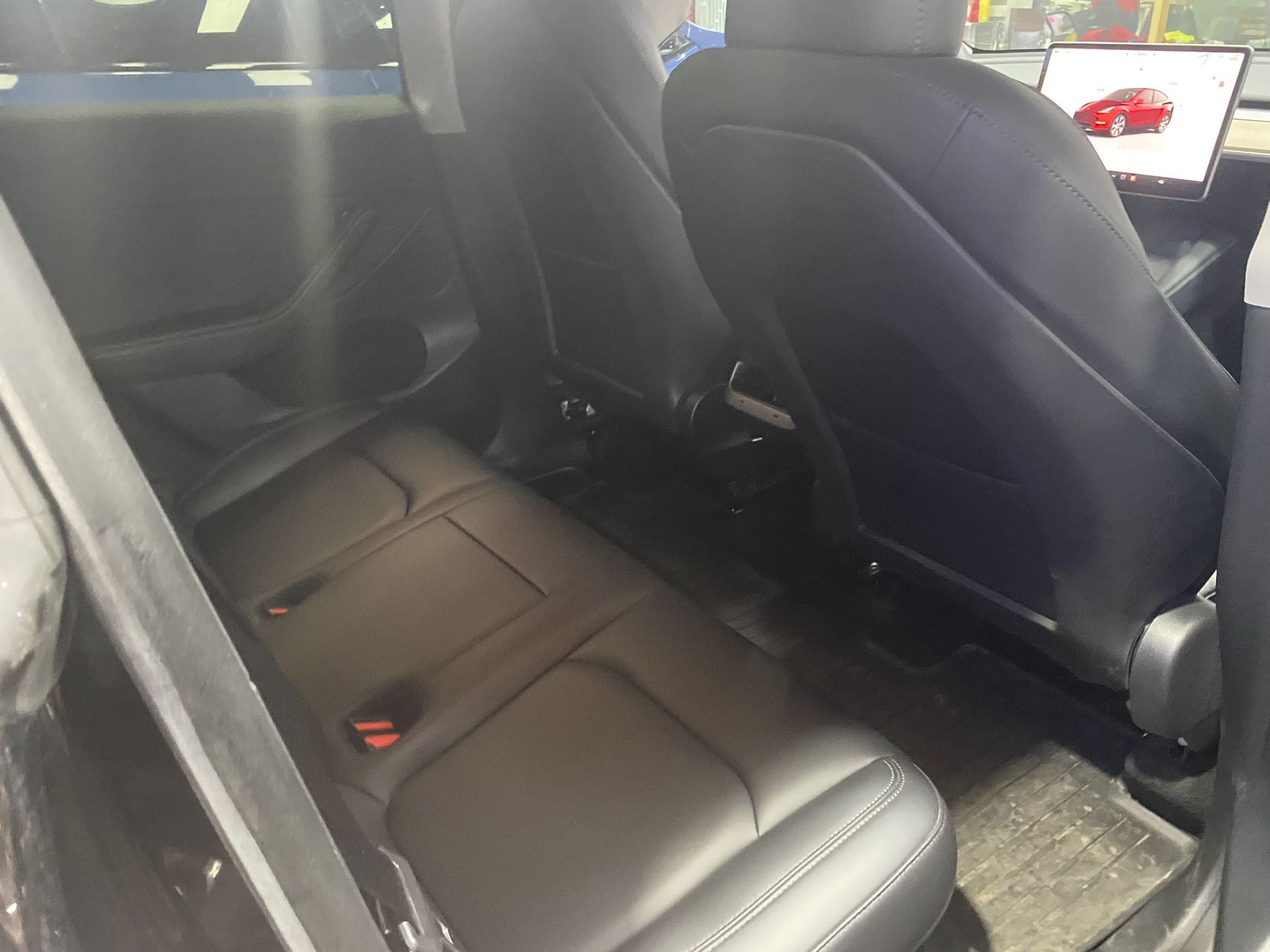 Tesla Model Y 2022 car image #9