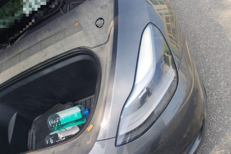 Tesla Model Y 2022 car image #23