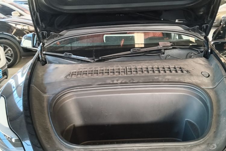Tesla Model Y 2021 #20 Tesla Model Y 2021 car image #20