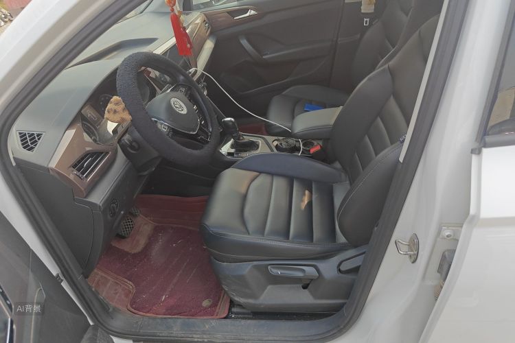 Volkswagen Tharu 2021 car image #17