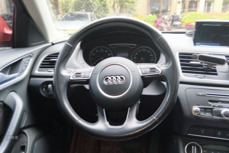 Audi Q3 2016 immagine di auto #12