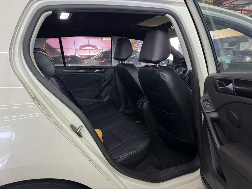 Volkswagen Golf 2013 car image #7