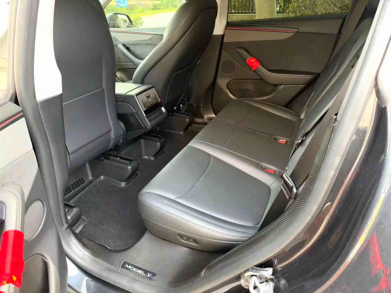 Tesla Model Y 2025 immagine di auto #3