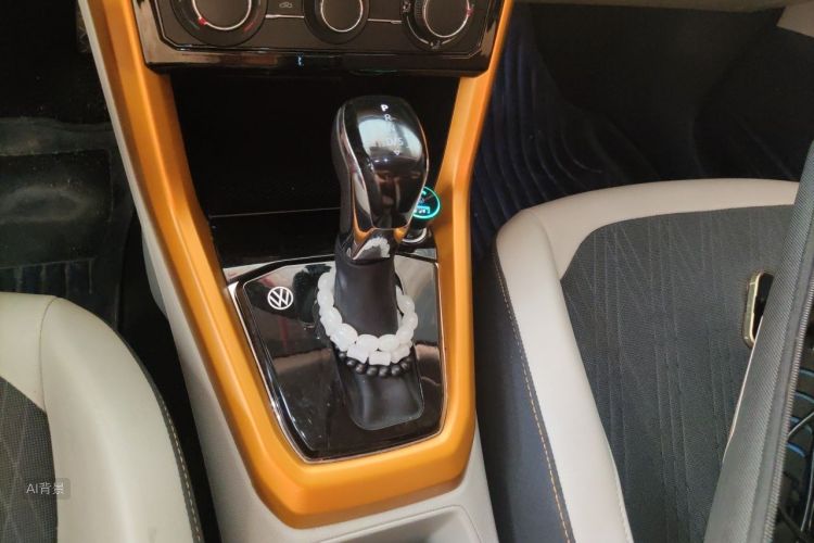 Volkswagen T-Cross 2020 car image #16