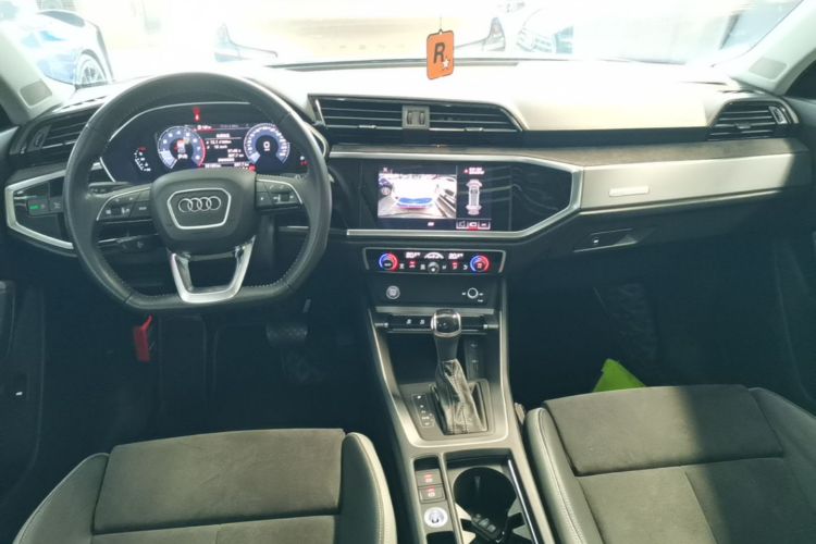 Audi Q3 2019 #10 Audi Q3 2019 car image #10