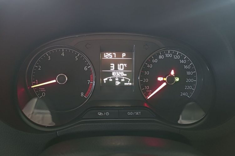 Volkswagen Polo 2016 #12 Volkswagen Polo 2016 car image #12
