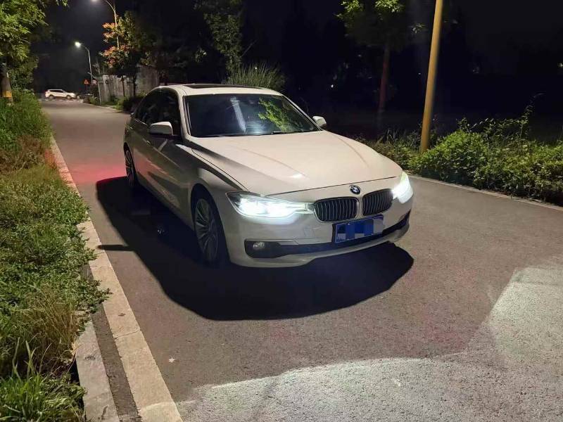 BMW 3 Series 2018 car image #3