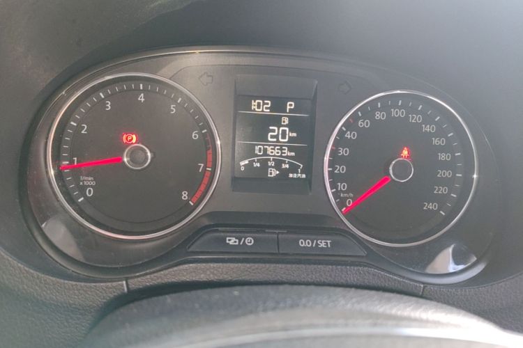 Volkswagen Polo 2018 imagen de coche #12