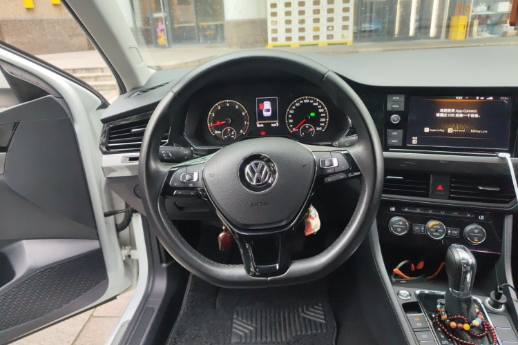 Volkswagen Bora 2019 car image #15