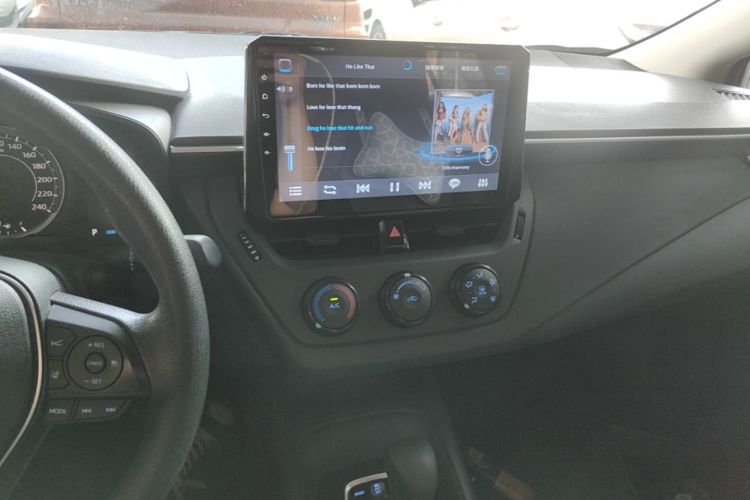Toyota Corolla 2019 #13 Toyota Corolla 2019 car image #13