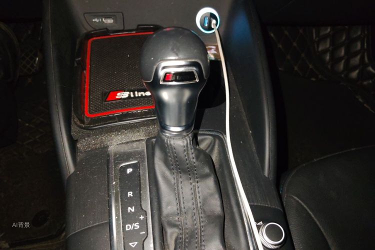 Audi A3 2019 immagine di auto #16