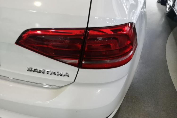 Volkswagen Santana 2016 car image #8
