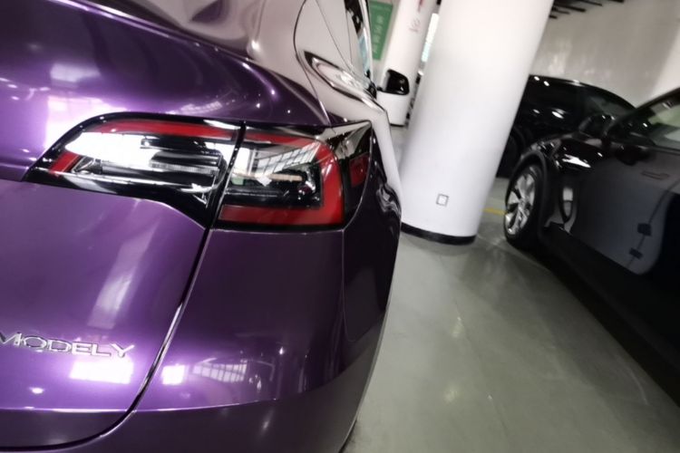 Tesla Model Y 2024 #8 Tesla Model Y 2024 car image #8