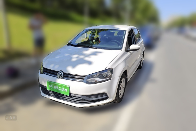 Volkswagen Polo 2019 car image #2
