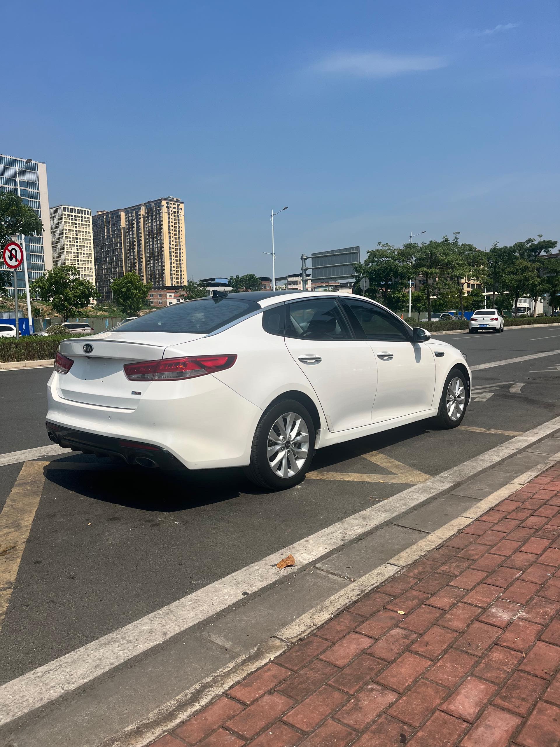 GEELY Emgrand GL 2019 car image #9
