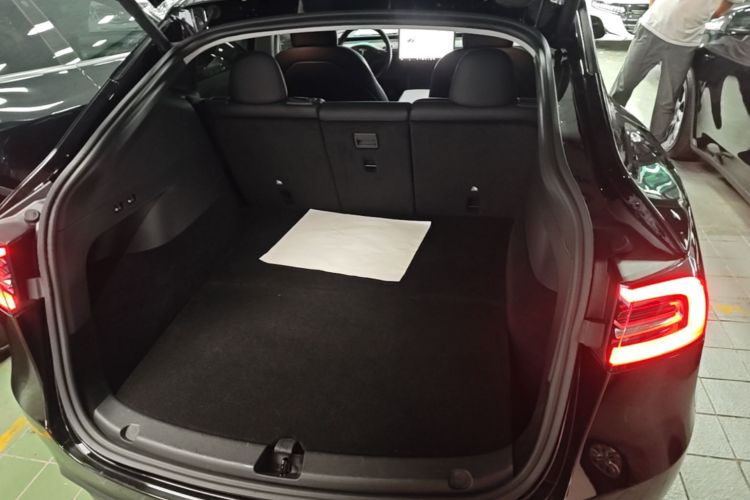Tesla Model Y 2021 #19 Tesla Model Y 2021 car image #19