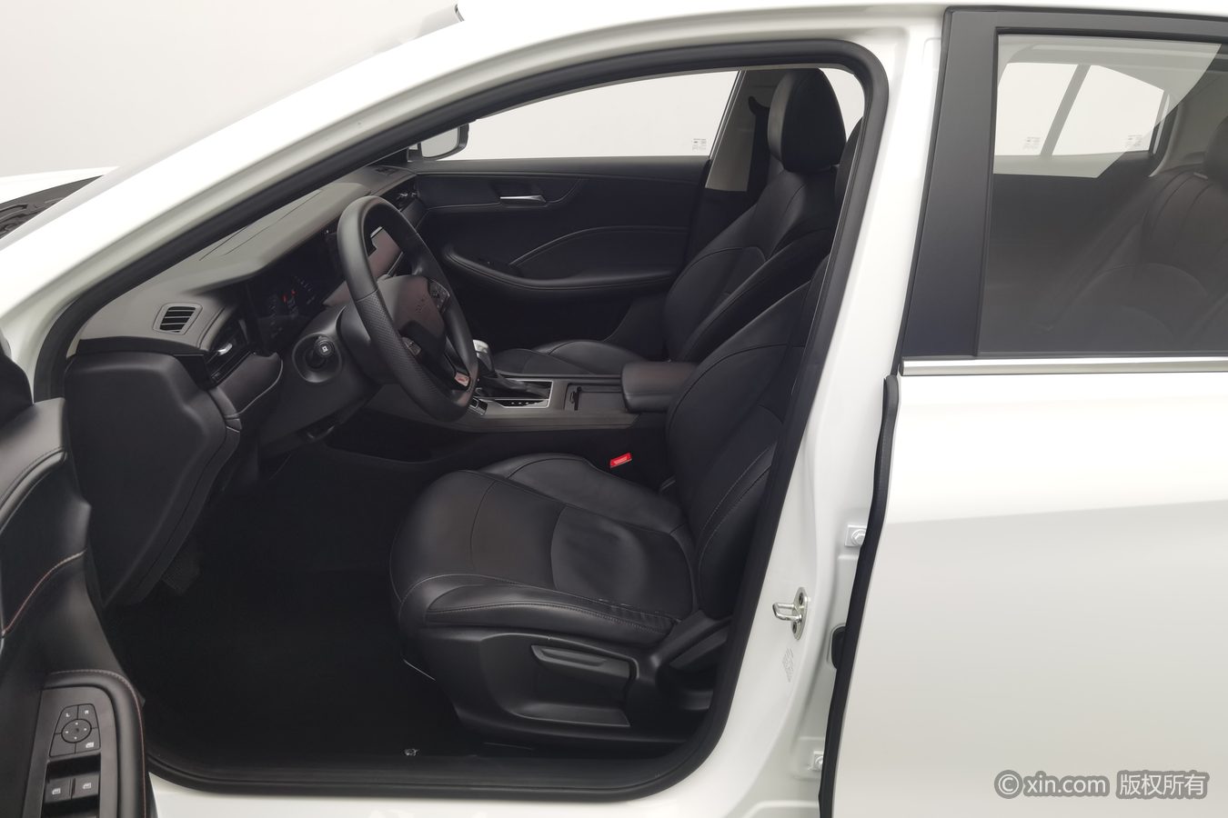 Roewe i5 2025 #10 Roewe i5 2025 car image #10