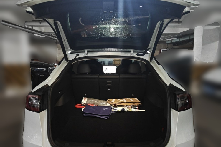 Tesla Model Y 2023 #17 Tesla Model Y 2023 car image #17