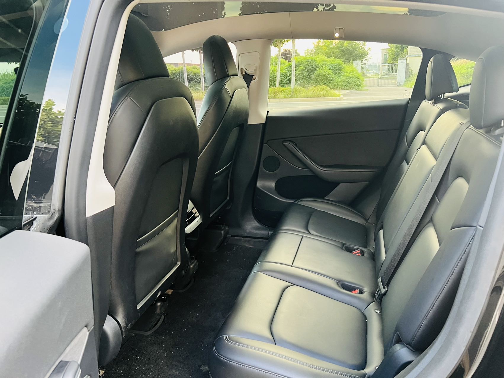 Tesla Model Y 2022 car image #6