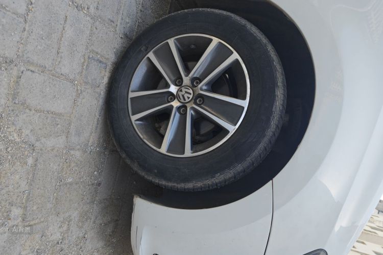 Volkswagen Polo 2018 car image #9